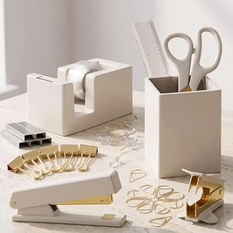 Set di accessori da scrivania estetici, un set completo di organizer da scrivania per le donne che migliora qualsiasi arredamento da ufficio, un kit di forniture per ufficio con finitura dorata