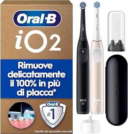 Oral-B iO 2, 2 Spazzolini Elettrici, 2 Testina di Ricambio, Nero e Rosa | 2 Testine di Ricambio per Spazzolino Elettrico Ricaricabile, Custodia da Viaggio, Sensore di Pressione, Pulizia Denti